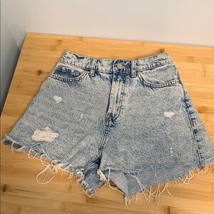 BDG by Urban Outfitters Size 26 Distressed Denim Women Shorts